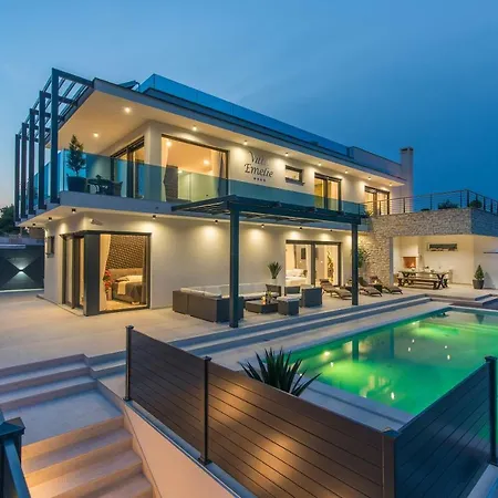 فيلة Emelie ميدولين