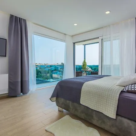 فيلة Emelie ميدولين