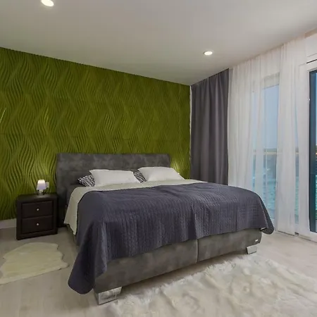 Emelie * ميدولين