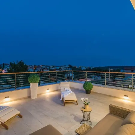 فيلة Emelie ميدولين