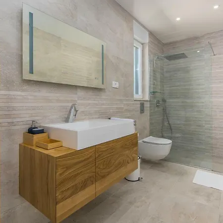 Emelie * ميدولين