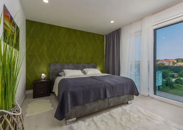 Emelie * Μεντουλίν